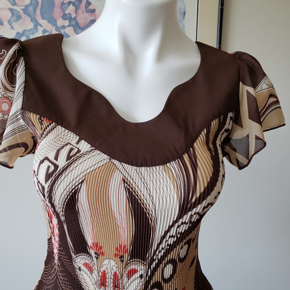 EUC Nicola Brown & Tan Pattern Crinkle Top Small - Picture 2 of 8